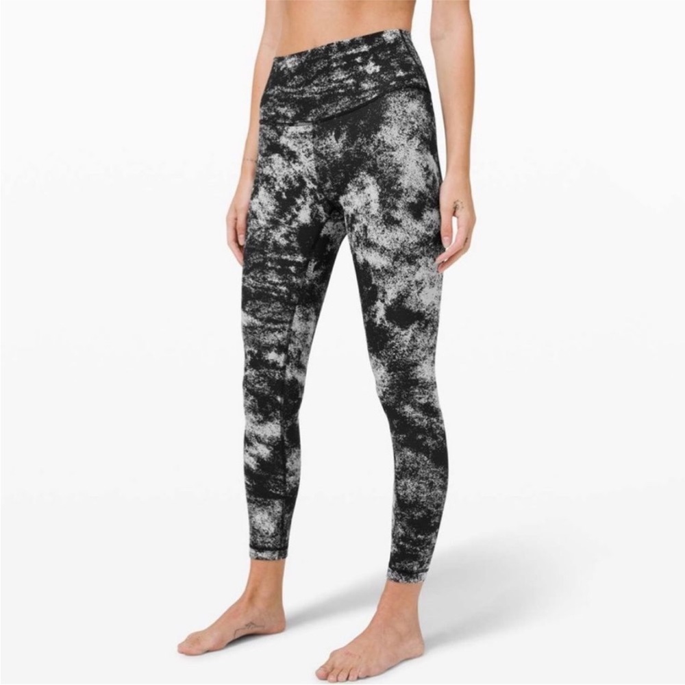 Lululemon Wunder Under High-Rise Tight 25"
*Full-On Luxtreme in Aerify Jacquard